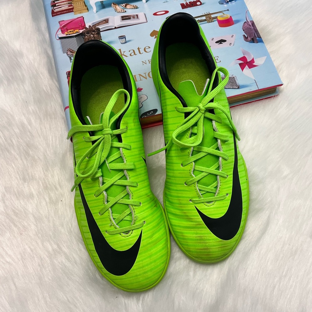 Nike Kids Sneakers in Neon Green and Black